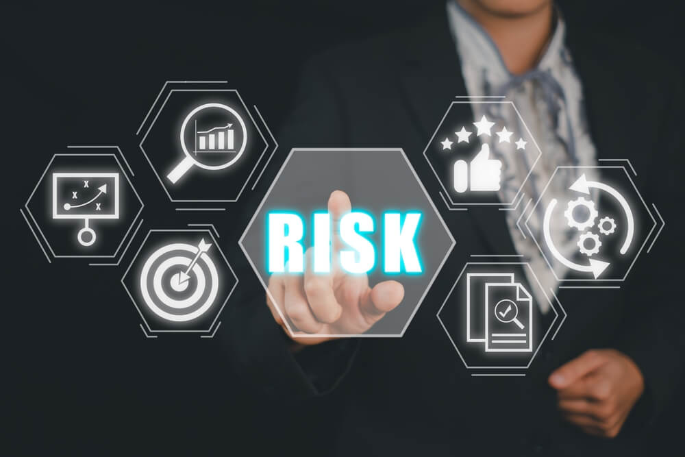 What are the basic risks to avoid losses in risky investments