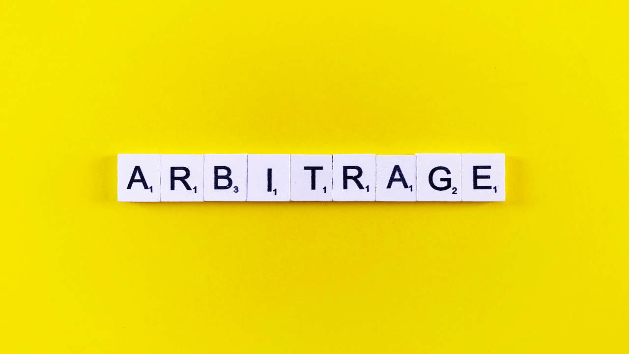How to do arbitrage in the Forex market?